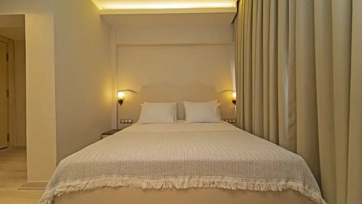 Deluxe Dört Kişilik Oda