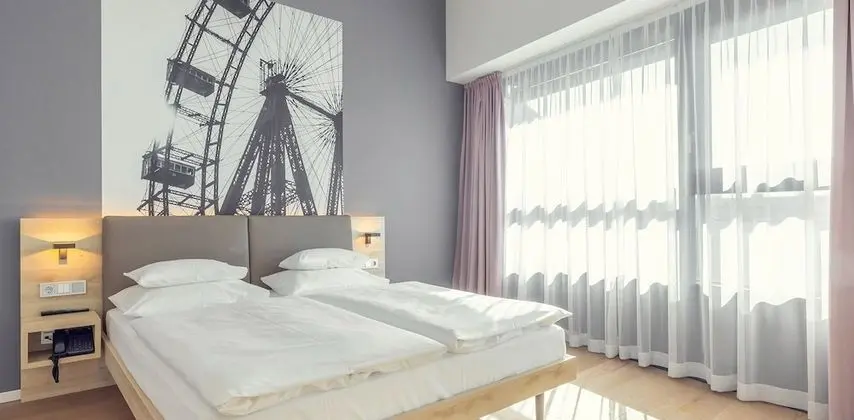 Tek Büyük Yataklı Oda (roomz Style with Bench)