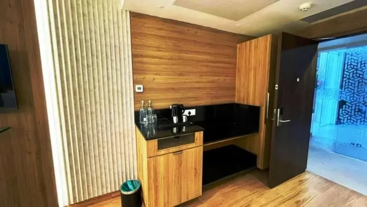 Standard Tek Büyük Yataklı Oda
