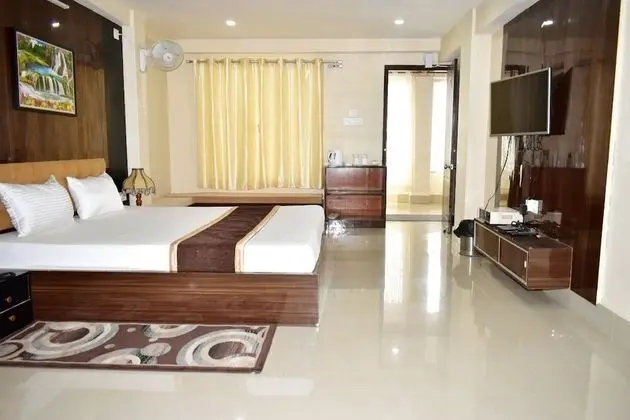 Luxury Oda