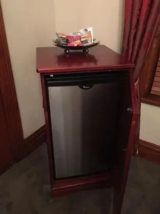 Petite Single Room