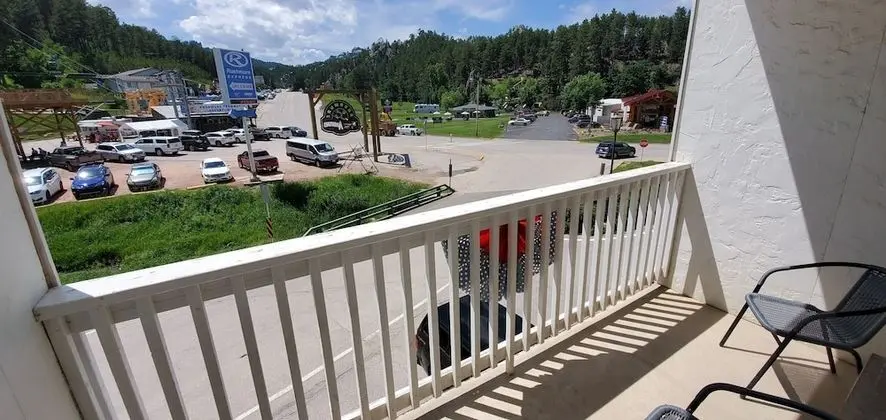 Standard Oda, 1 En Büyük (King) Boy Yatak ve Çekyat, Balkon