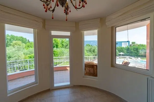 Villa, 5 Yatak Odası, Kişiye Özel Havuzlu