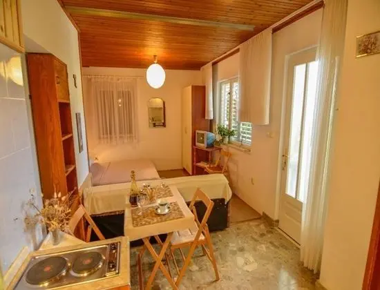 Stüdyo (Rosa - 30m from beach - SA2(2))