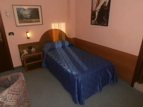 Tek Kişilik Oda
