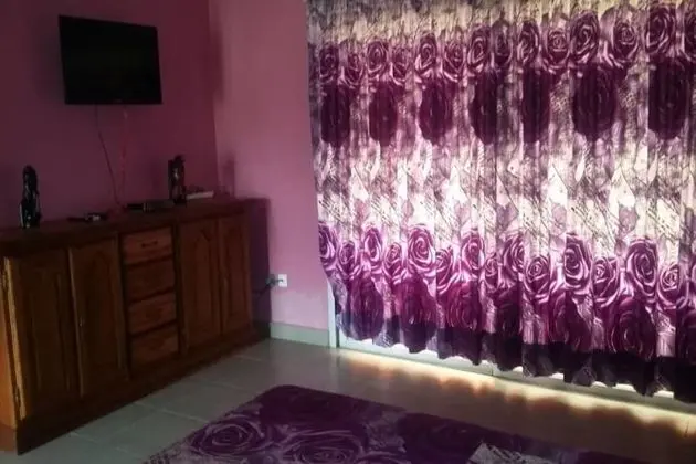 Tek Büyük Yataklı Oda, 1 Büyük (Queen) Boy Yatak, Sigara İçilmez