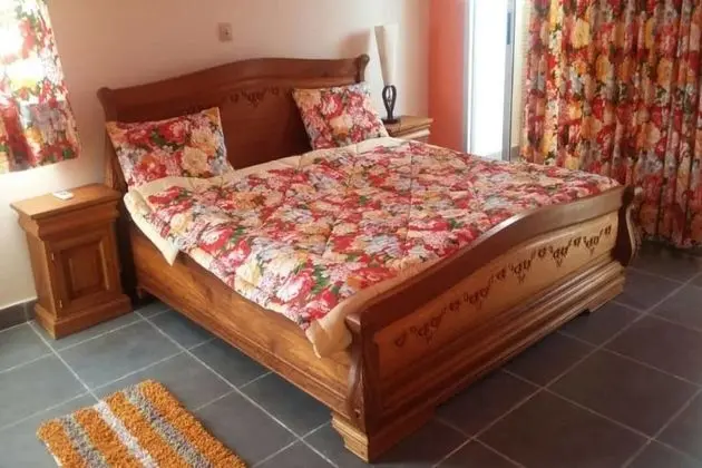 Tek Büyük Yataklı Oda, 1 Büyük (Queen) Boy Yatak, Sigara İçilmez