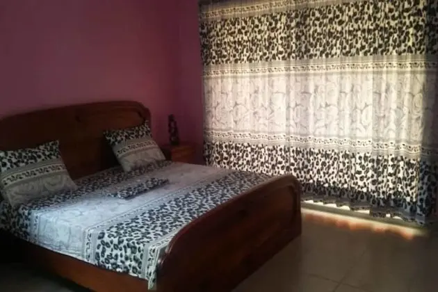 Tek Büyük Yataklı Oda, 1 Büyük (Queen) Boy Yatak, Sigara İçilmez