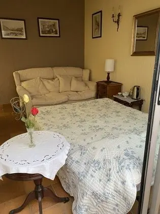 Comfort Çatı Katı (Loft), 1 Yatak Odası, Bağlantılı Odalar, Bahçe Manzaralı (Jaune)