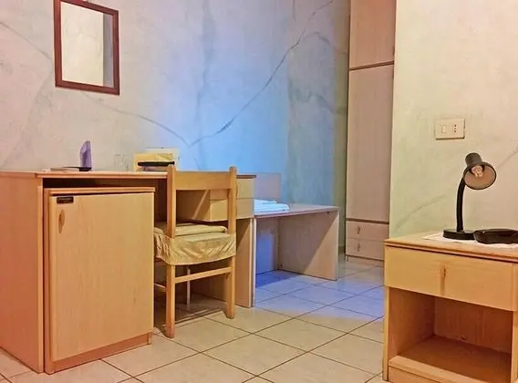 Büyük Yataklı Tek Kişilik Oda