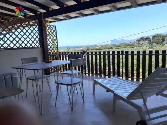 Üç Kişilik Oda, Teras