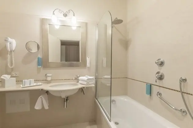 Junior Süit, Balkon, Göl Manzaralı