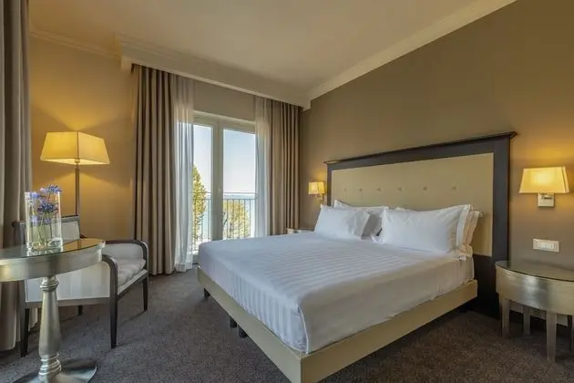 Süit, Balkon, Göl Manzaralı