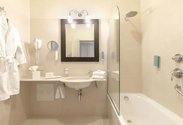 Superior Tek Büyük Yataklı Oda, Balkon