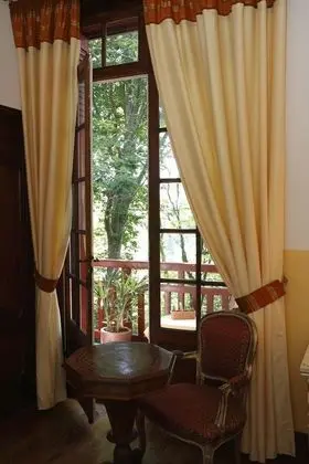 Tek Büyük Yataklı Oda, Balkon