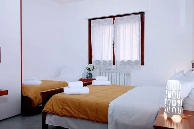 Üç Kişilik Oda, Ortak Banyo