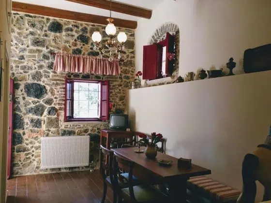 Traditional Villa, Dağ Manzaralı