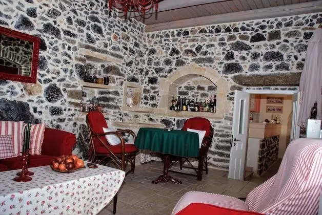 Traditional Villa, Dağ Manzaralı