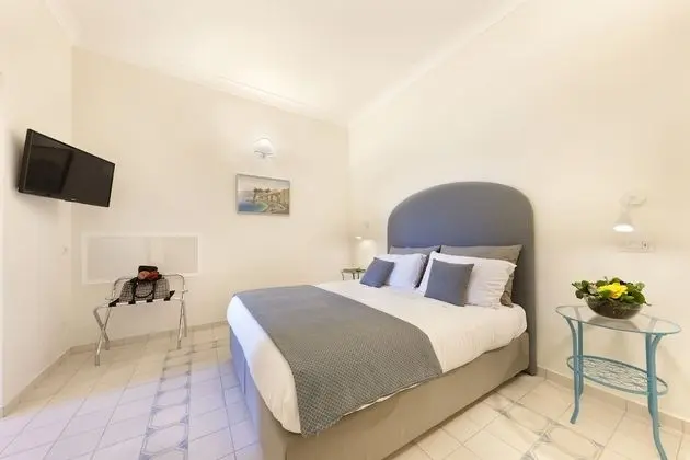 Deluxe Tek Büyük veya İki Ayrı Yataklı Oda, Banyolu/Duşlu, Avlu Manzaralı
