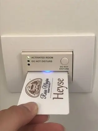 Deluxe Tek Büyük veya İki Ayrı Yataklı Oda, Banyolu/Duşlu, Avlu Manzaralı