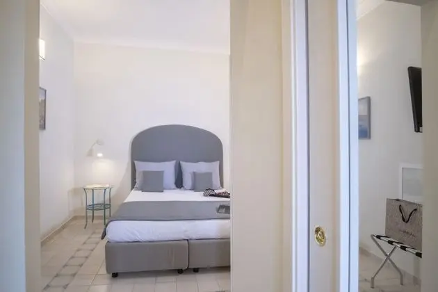 Deluxe Tek Büyük veya İki Ayrı Yataklı Oda, Banyolu/Duşlu, Avlu Manzaralı