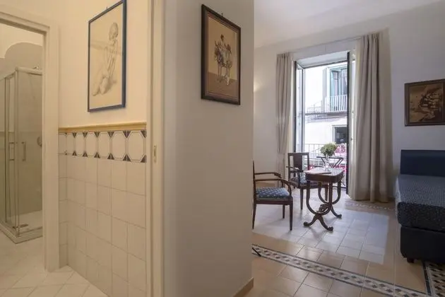 Luxury Tek Büyük veya İki Ayrı Yataklı Oda, 1 Yatak Odası, Balkon, Şehir Manzaralı