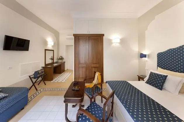 Luxury Tek Büyük veya İki Ayrı Yataklı Oda, 1 Yatak Odası, Balkon, Şehir Manzaralı