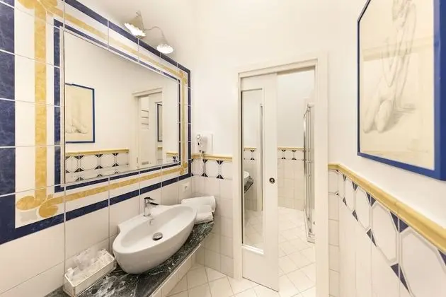 Luxury Tek Büyük veya İki Ayrı Yataklı Oda, 1 Yatak Odası, Balkon, Şehir Manzaralı