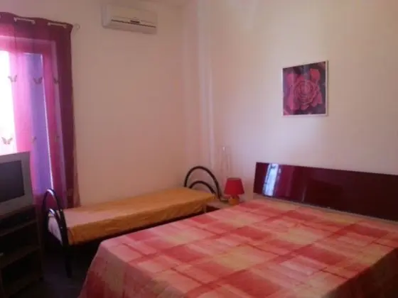 Üç Kişilik Oda, Sigara İçilebilir, Bahçe Manzaralı
