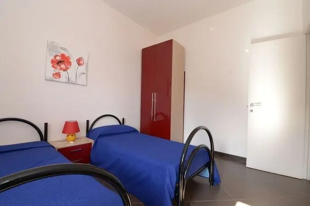 Üç Kişilik Oda, Sigara İçilebilir, Bahçe Manzaralı