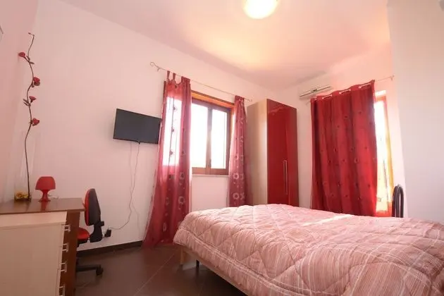 Üç Kişilik Oda, Sigara İçilebilir, Bahçe Manzaralı