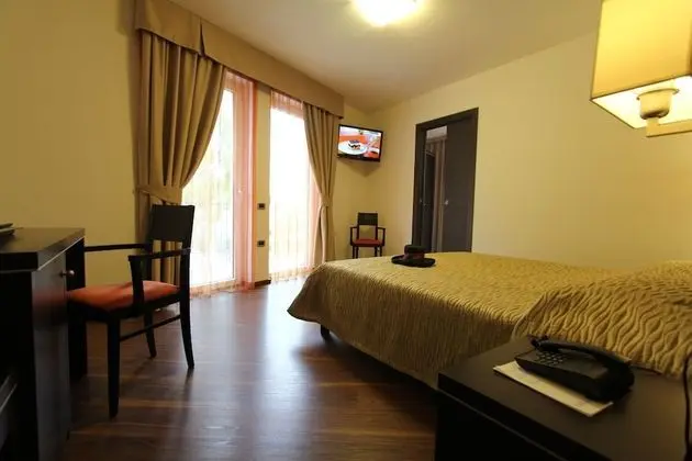 Family Üç Kişilik Oda