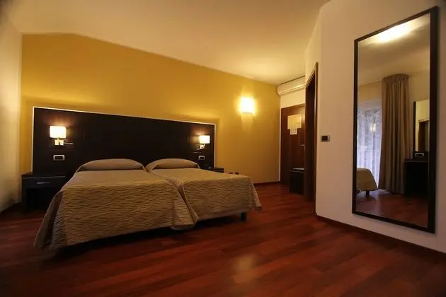 Family Üç Kişilik Oda