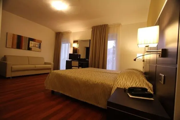 Family Üç Kişilik Oda