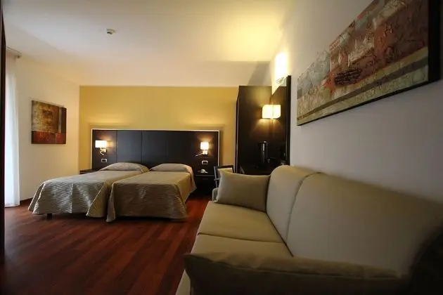 Family Üç Kişilik Oda