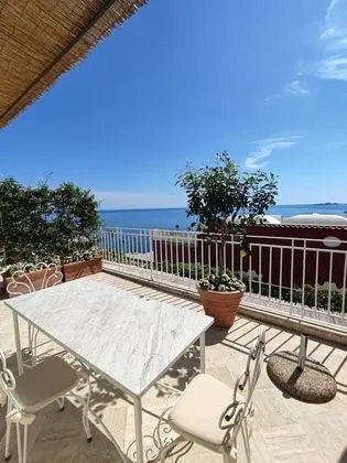 Standard Tek Büyük Yataklı Oda, Deniz Manzaralı