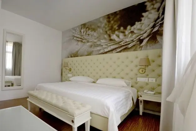 Comfort Tek Büyük veya İki Ayrı Yataklı Oda, Şehir Manzaralı