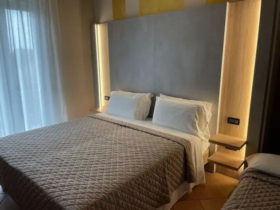 Üç Kişilik Oda, Balkon, Göl Manzaralı