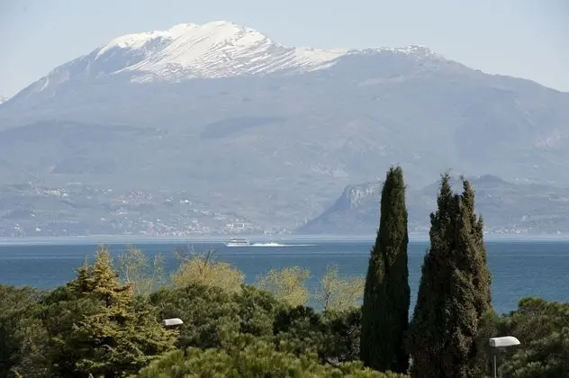 Üç Kişilik Oda, Balkon, Göl Manzaralı