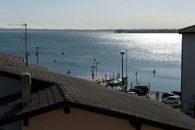 Üç Kişilik Oda, Balkon, Göl Manzaralı