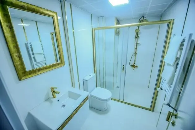 Suite, Bahçe Manzaralı, Fransız Balkonlu