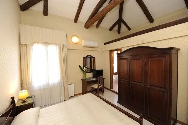 Economy Tek Büyük Yataklı Oda