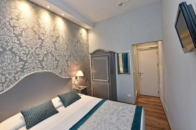 Standard Tek Büyük Yataklı Oda