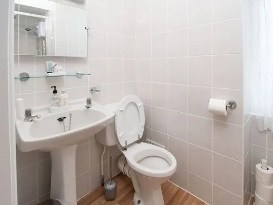 Tek Büyük Yataklı Oda, Banyolu/Duşlu (Small)