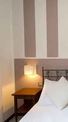 Basic Tek Büyük Yataklı Oda