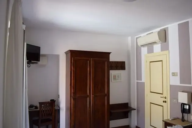 Classic Tek Büyük Yataklı Oda