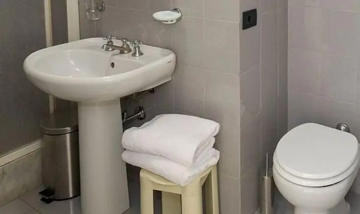 Classic Tek Büyük Yataklı Oda