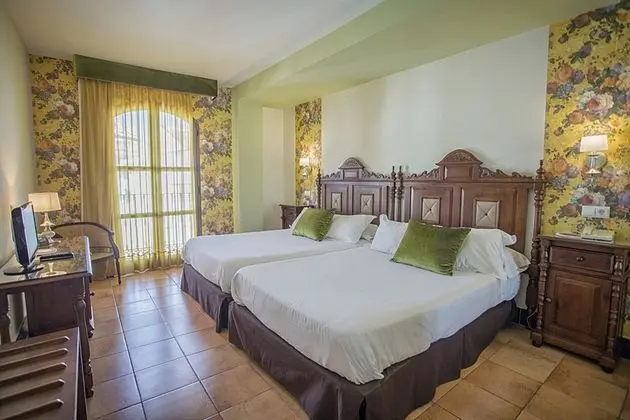 1 Çift Kişilik Veya 2 Tek Kişilik Yatak Standard