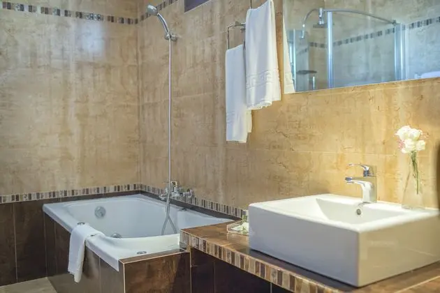 1 Çift Kişilik Veya 2 Tek Kişilik Yatak Superior