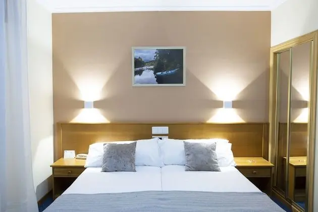 Tek Büyük veya İki Ayrı Yataklı Oda